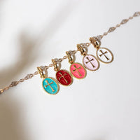 gigiCLOZEAU madonna resin pendant emerald (18k YG)